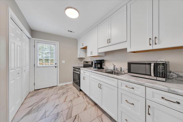 139 Dalewood LN, Rocky Mount, VA 24151