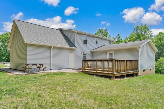 139 Dalewood LN, Rocky Mount, VA 24151