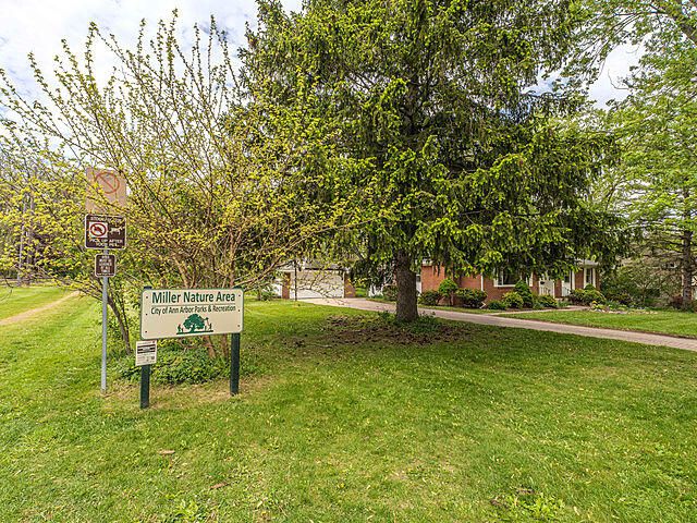 1516 Arborview Boulevard, Ann Arbor, MI 48103