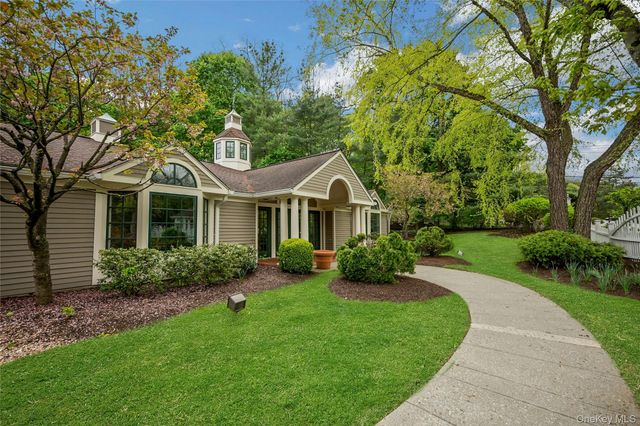 1102 Pondside Drive, White Plains, NY 10607
