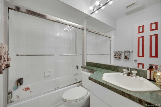 1102 Pondside Drive, White Plains, NY 10607
