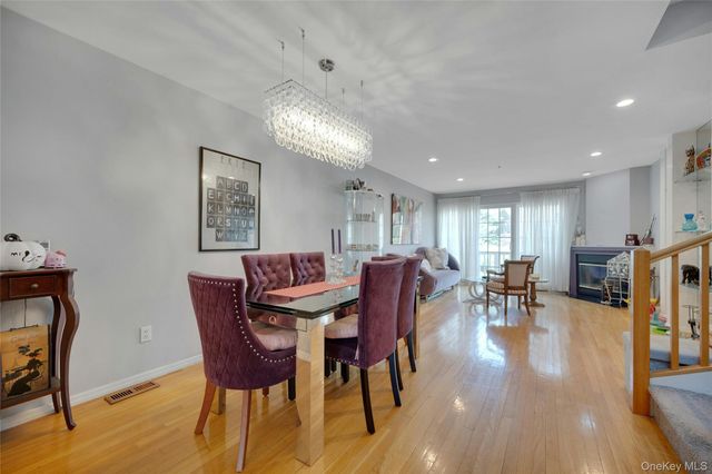 1102 Pondside Drive, White Plains, NY 10607
