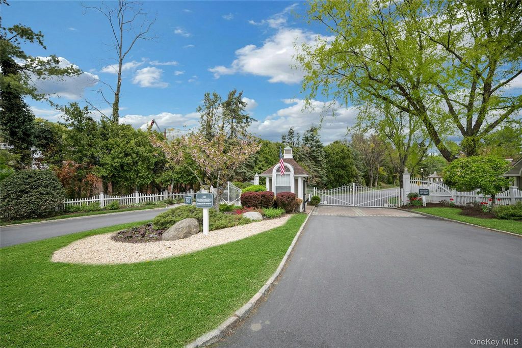 1102 Pondside Drive, White Plains, NY 10607