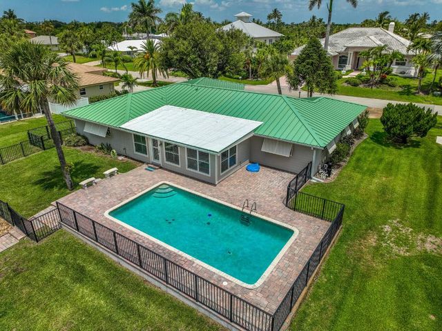 8502 SE Royal Street, Hobe Sound, FL 33455