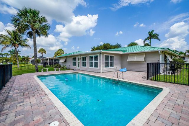 8502 SE Royal Street, Hobe Sound, FL 33455