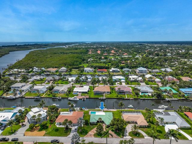 8502 SE Royal Street, Hobe Sound, FL 33455