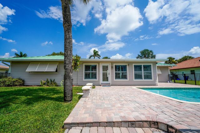 8502 SE Royal Street, Hobe Sound, FL 33455