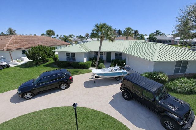 8502 SE Royal Street, Hobe Sound, FL 33455