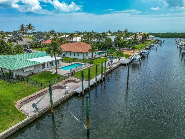 8502 SE Royal Street, Hobe Sound, FL 33455