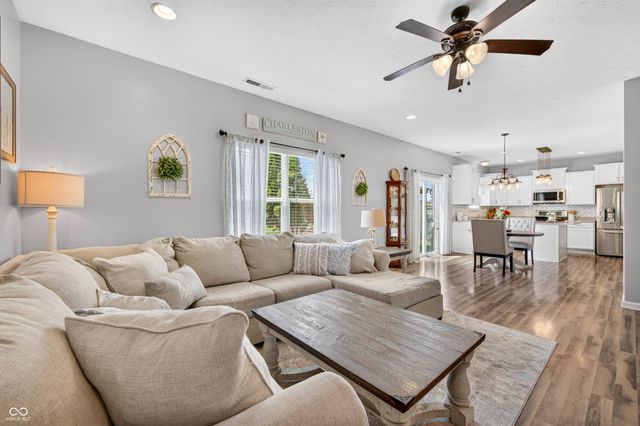 4372 Stubbington Lane, Indianapolis, IN 46239