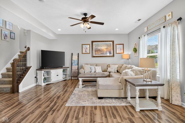 4372 Stubbington Lane, Indianapolis, IN 46239