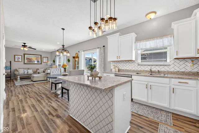 4372 Stubbington Lane, Indianapolis, IN 46239