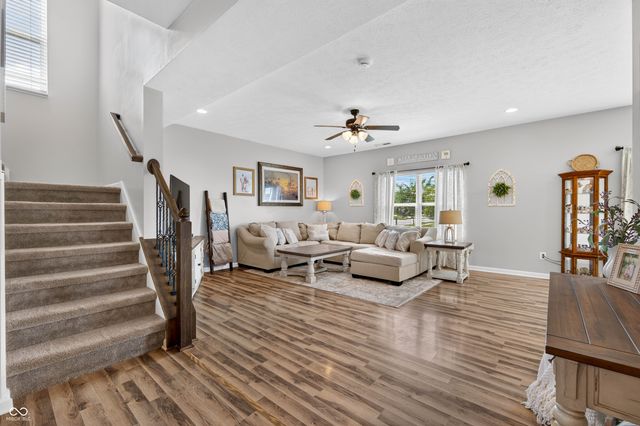 4372 Stubbington Lane, Indianapolis, IN 46239