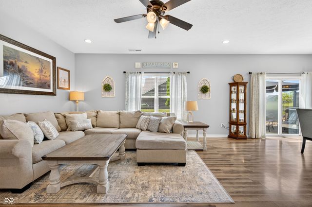 4372 Stubbington Lane, Indianapolis, IN 46239