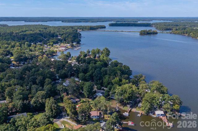 309 Shoreline Drive, Lexington, NC 27292