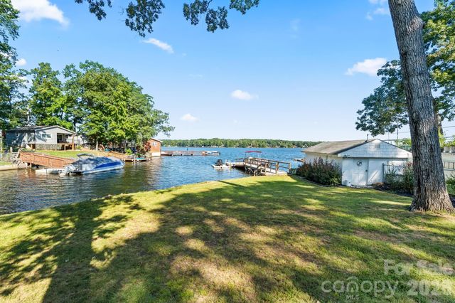 309 Shoreline Drive, Lexington, NC 27292