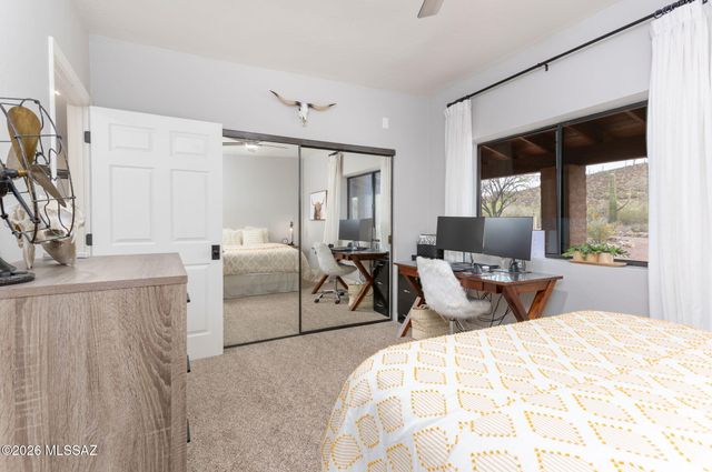 6040 W Peregrine Way, Tucson, AZ 85745