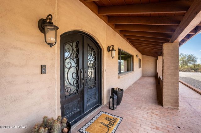 6040 W Peregrine Way, Tucson, AZ 85745