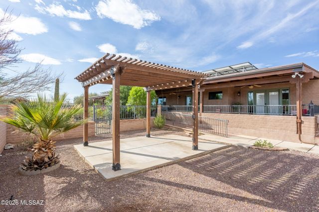 6040 W Peregrine Way, Tucson, AZ 85745