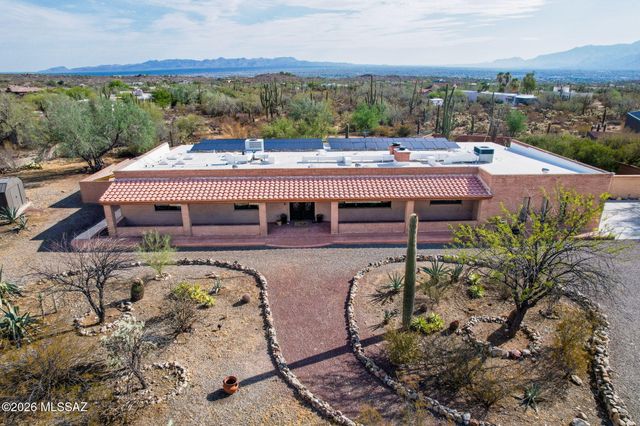 6040 W Peregrine Way, Tucson, AZ 85745