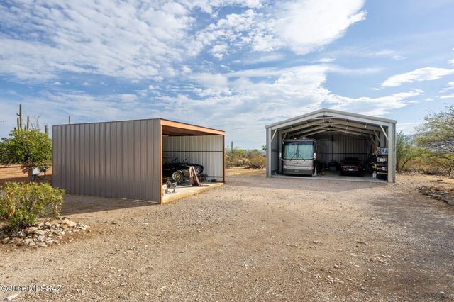 6040 W Peregrine Way, Tucson, AZ 85745
