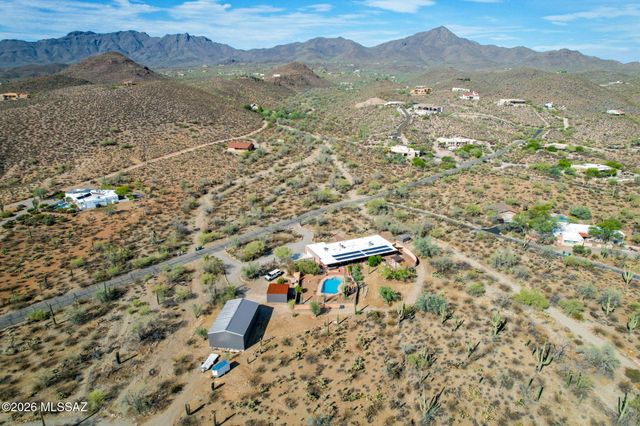 6040 W Peregrine Way, Tucson, AZ 85745