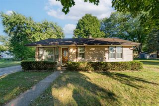 622 S Hooker Avenue, Three Rivers, MI 49093