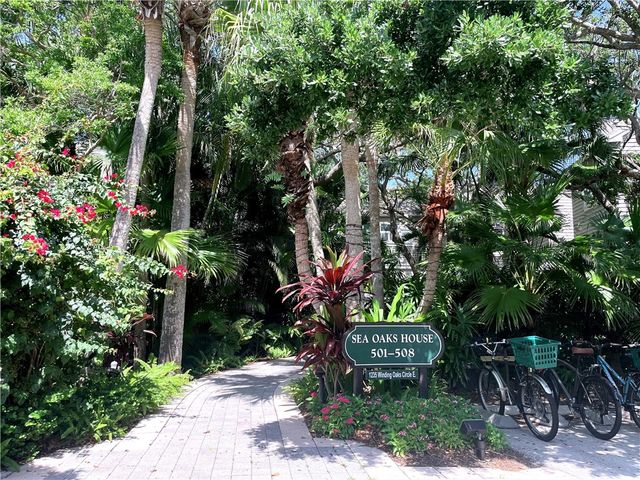 1235 Winding Oaks Circle E 503, Vero Beach, FL 32963