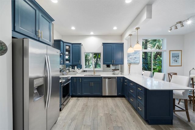 1235 Winding Oaks Circle E 503, Vero Beach, FL 32963