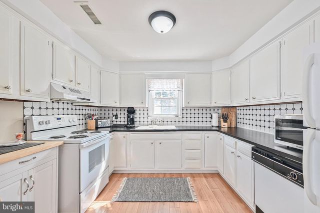 1202 MARYLAND AVE, Cape May, NJ 08204