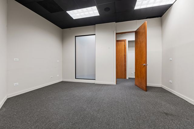 1502 W Chicago Avenue, Chicago, IL 60642