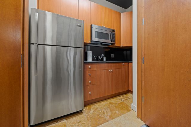 1502 W Chicago Avenue, Chicago, IL 60642