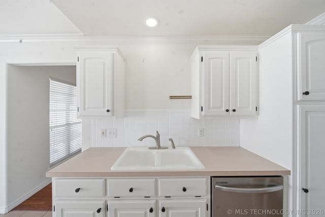 8931 E 62nd Place S, Tulsa, OK 74133