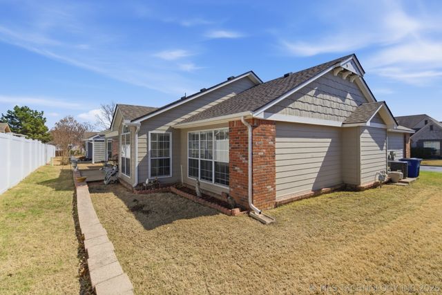 8931 E 62nd Place S, Tulsa, OK 74133
