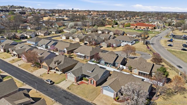 8931 E 62nd Place S, Tulsa, OK 74133