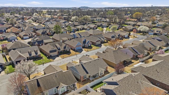 8931 E 62nd Place S, Tulsa, OK 74133