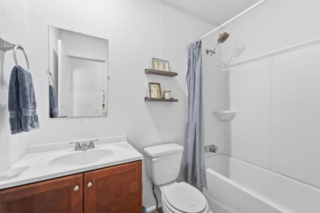104 Plantation Drive, Waller, TX 77484