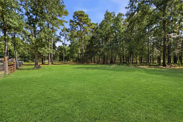 104 Plantation Drive, Waller, TX 77484