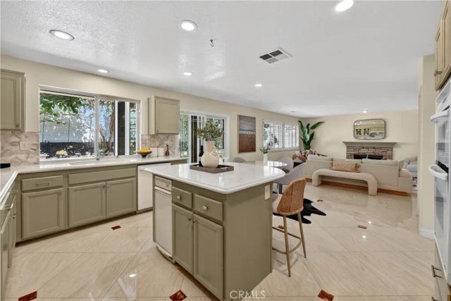 7 Carriage, Irvine, CA 92602