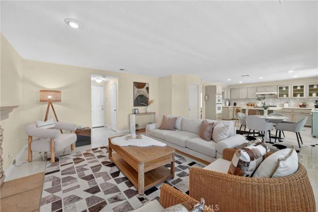 7 Carriage, Irvine, CA 92602