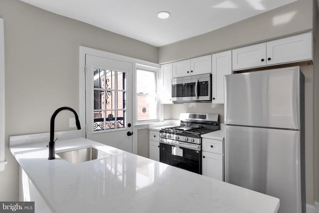 2411 SAVANNAH ST SE, Washington, DC 20020