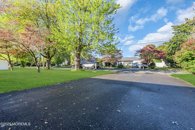 1037 Savannah Street, Toms River, NJ 08753