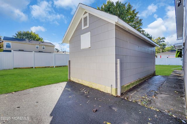 1037 Savannah Street, Toms River, NJ 08753