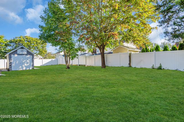 1037 Savannah Street, Toms River, NJ 08753