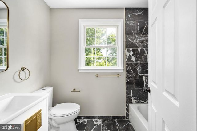 2403 PITTSTON RD, Fredericksburg, VA 22408