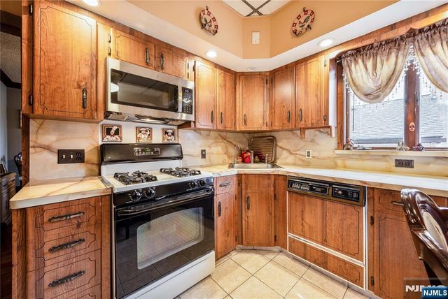 38 Stewart Street, Passaic, NJ 07055