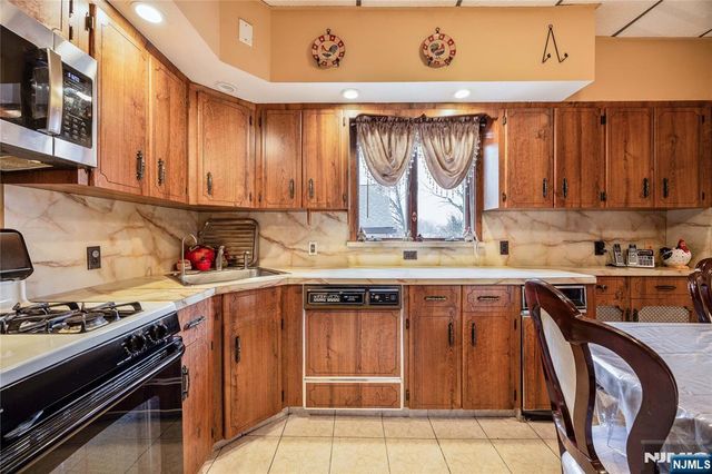 38 Stewart Street, Passaic, NJ 07055