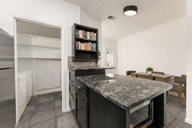 1307 Kinney Ave 124, Austin, TX 78704