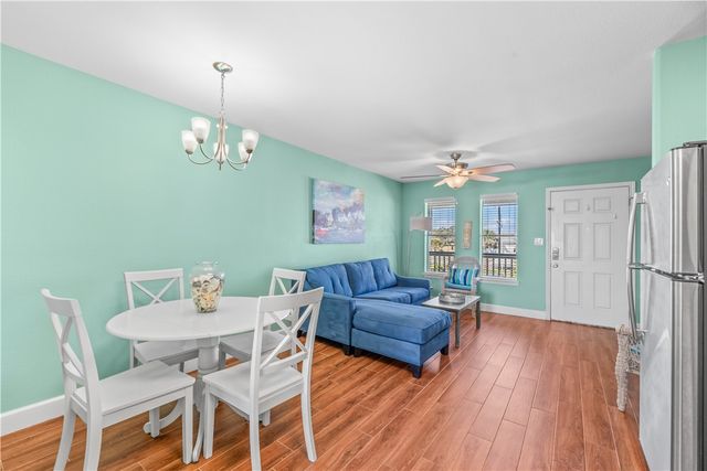 2290 N Fulton Beach 212, Rockport, TX 78382