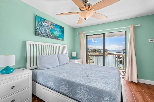 2290 N Fulton Beach 212, Rockport, TX 78382